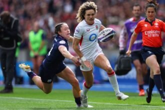 Scotland 7-84 England: Defending champions defeat hosts in Women's Six Nations at Murrayfield