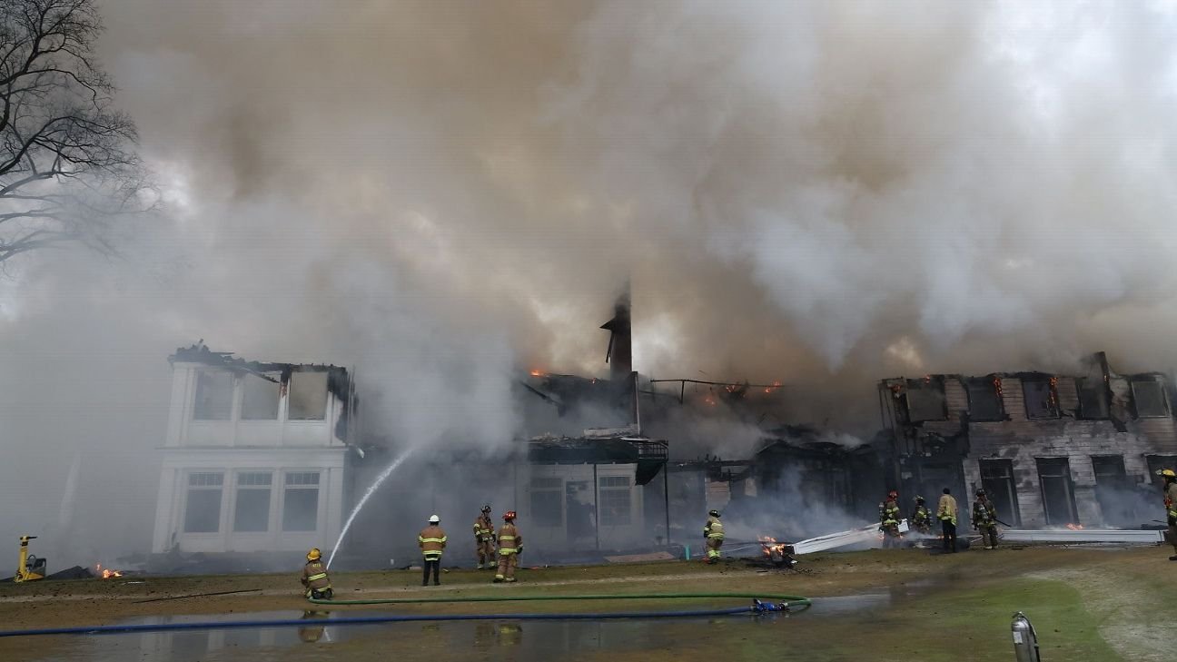 Oakland Hills opens new clubhouse 4 years after fire