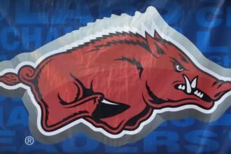 Arkansas revives tennis program with short-term funding