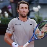 Casper Ruud advances to Rome final. Sinar-Medvedev suspended due to rain