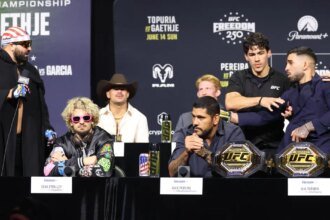 Derrick Lewis says UFC White House press conference was 'one of the craziest' he's ever been a part of