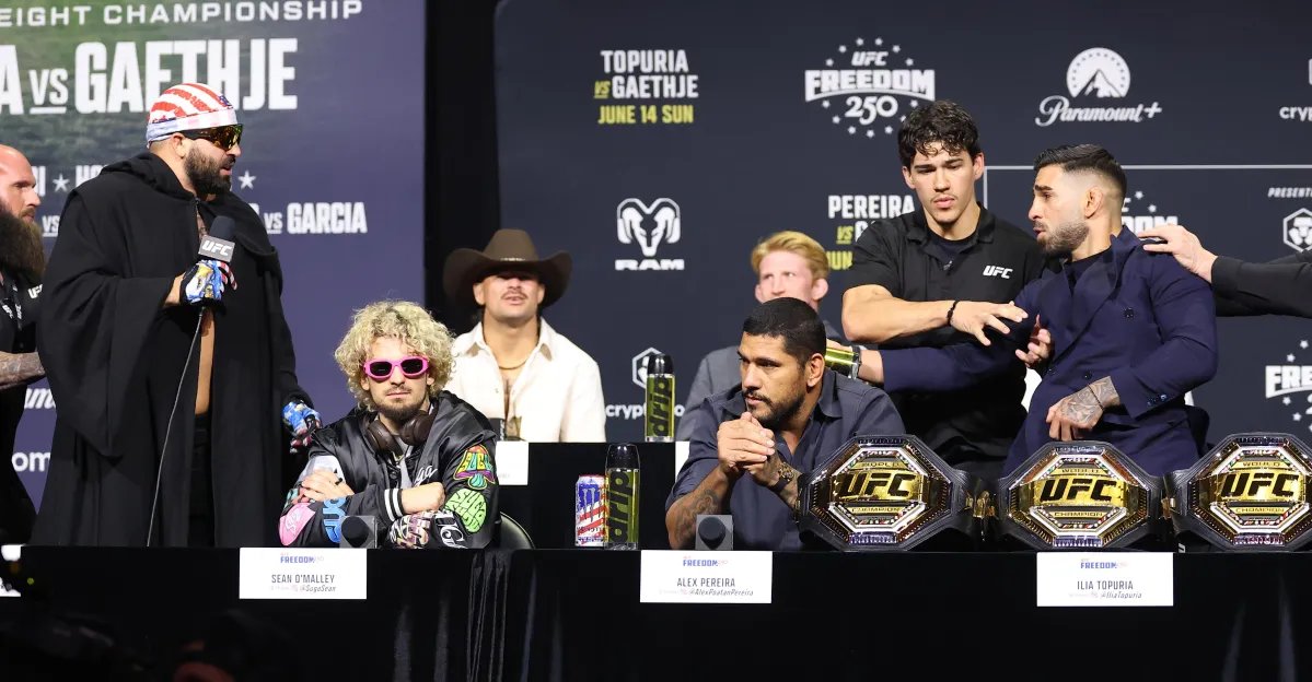 Derrick Lewis says UFC White House press conference was 'one of the craziest' he's ever been a part of
