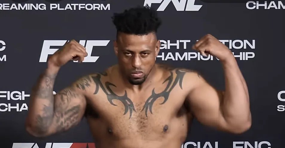 Greg Hardy loses 25 pounds for fight with UFC veteran