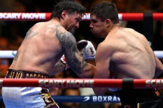 Oleksandr Usyk wins after referee's stoppage after controversial knockdown of Rico Verhoeven in the final minute