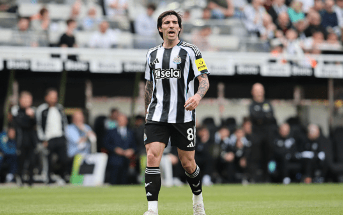 Is Sandro Tonali the man to partner Koby Mainu in the heart of Manchester United's midfield next season?