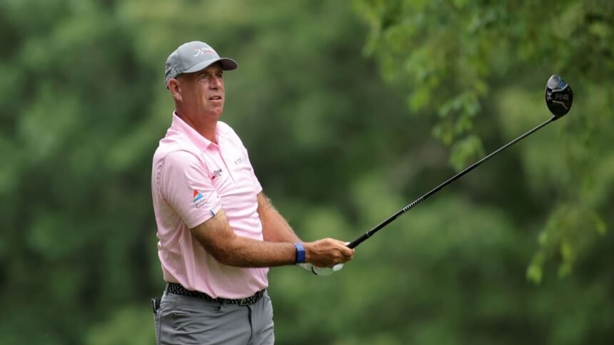 Stewart Cink opens up a two-stroke lead at Regions Tradition