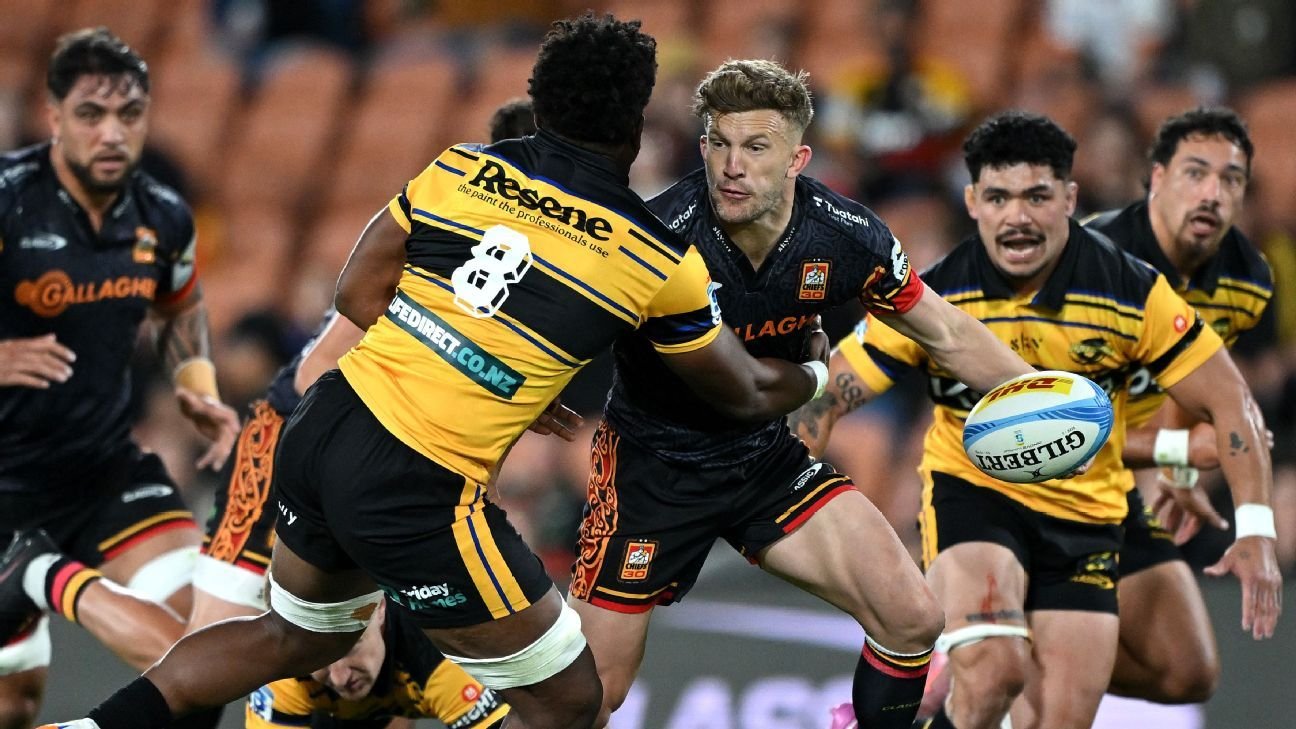 Super Rugby Pacific Grand Final: Hurricanes, Chiefs forced to make changes