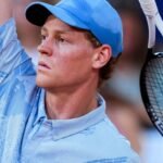 Jannik Sinner plays in the heat and wins Wimbledon pre-match