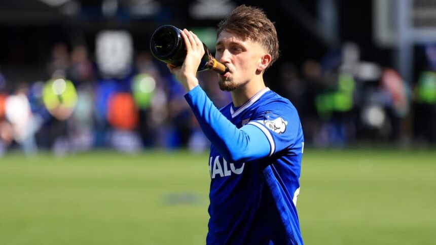 Better than Dan Neil: Rangers line-up moves to sign SPFL's 'best midfielder'