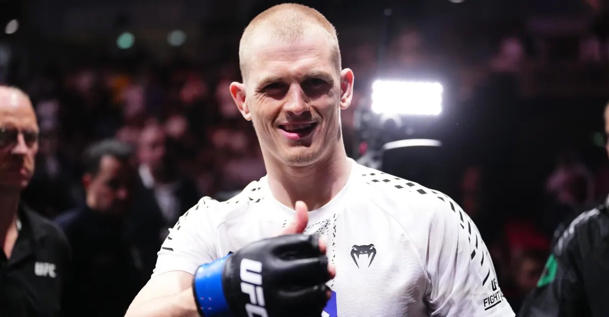 Ian Machado-Galley signs with Eddie Hearn ahead of title fight at UFC 330