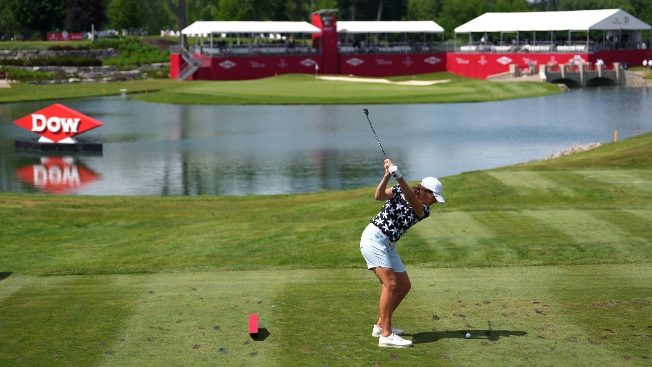 Inkster is the oldest person to acquire an interest in the Dow. Korda team comes from behind with a 2 stroke lead.