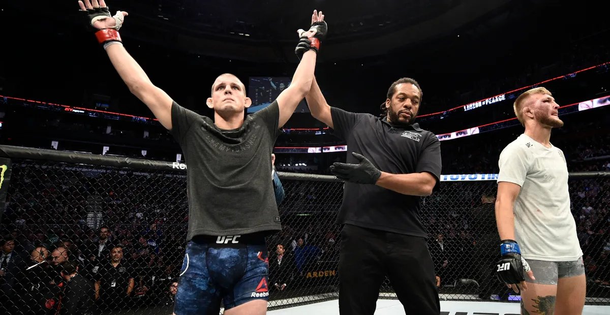 Joe Lauzon, who has 27 fights in the UFC, signs with BKFC and will make his debut at Fenway Park.
