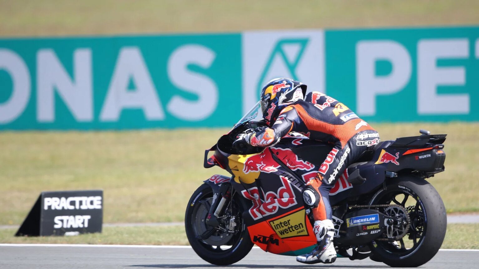 Pedro Acosta, 2026 MotoGP Dutch Grand Prix, practice start. Credit: Gold and Goose.