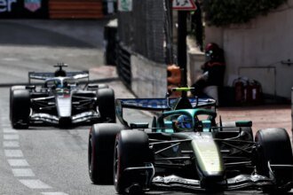 Alonso scored Aston Martin