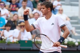 Jodal, Fonseca, Zverev and Mensik advance to French Open quarterfinals