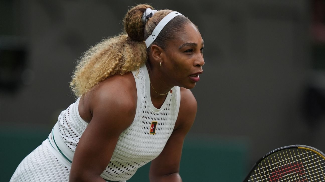 Serena Williams tweaked knee during singles return, agent says