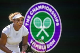 Williams sisters compete in doubles match at Wimbledon on Saturday