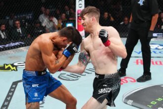 Cory Sandhagen shows off serious injury with possible hamstring tear during submission attempt at UFC 329
