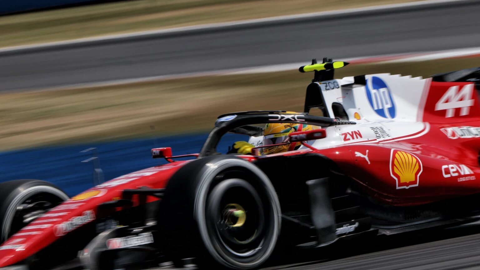 Hamilton takes sprint pole at Silverstone