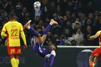 Ipswich and Hull are competing to sign Pellegrini following Emerson development