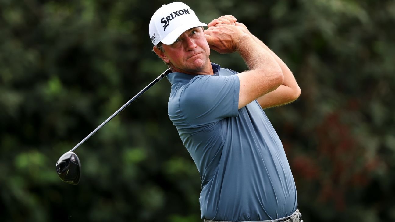 Lucas Glover heads into Kentucky weekend with two-stroke lead