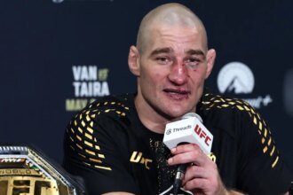 Sean Strickland apologizes to Dustin Poirier for his post-arrest comments: 'I don't think everyone is a POS like me'