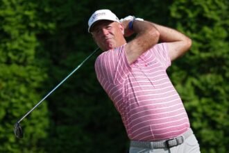 Stewart Cink and Charlie Wie share US Senior Open lead after opening 67 seconds