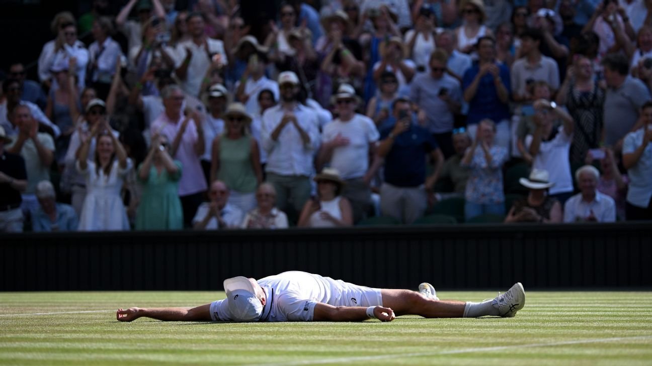 Wildcard Arthur Ferry defeats Flavio Cobolli to advance to Wimbledon semi-finals