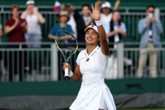 Alex Ila defeats Renata Sarazua to advance to Wimbledon second round