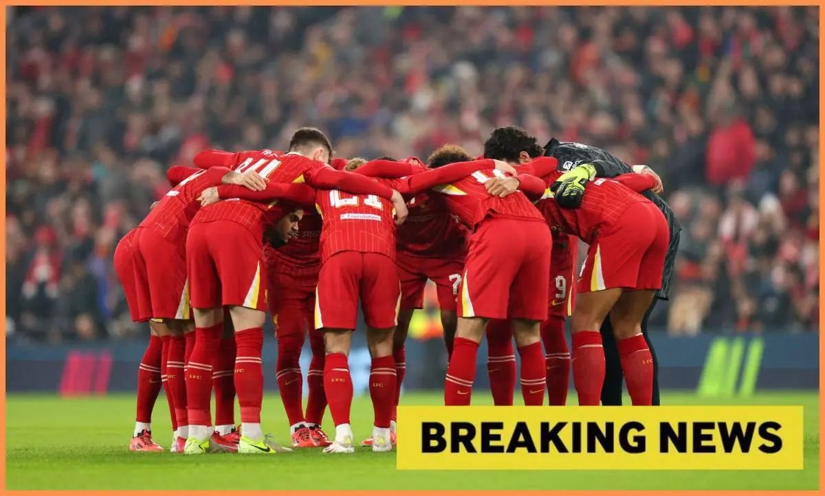 Liverpool players huddle before game